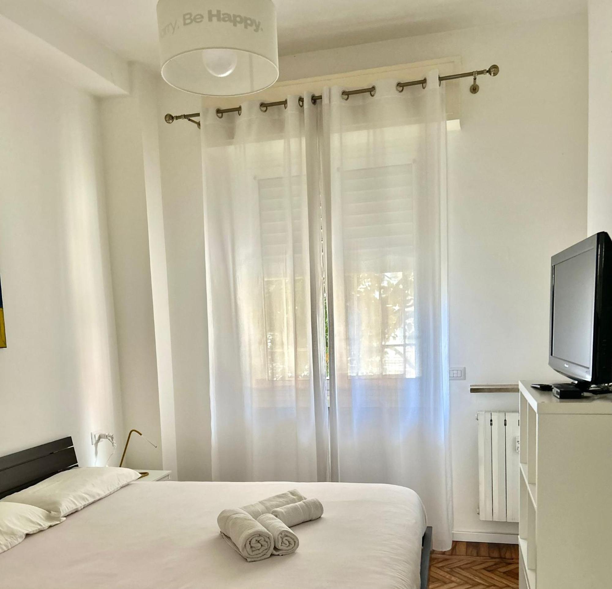 Lovely 2 Room Apartment With Small Garden Mailand Exterior foto