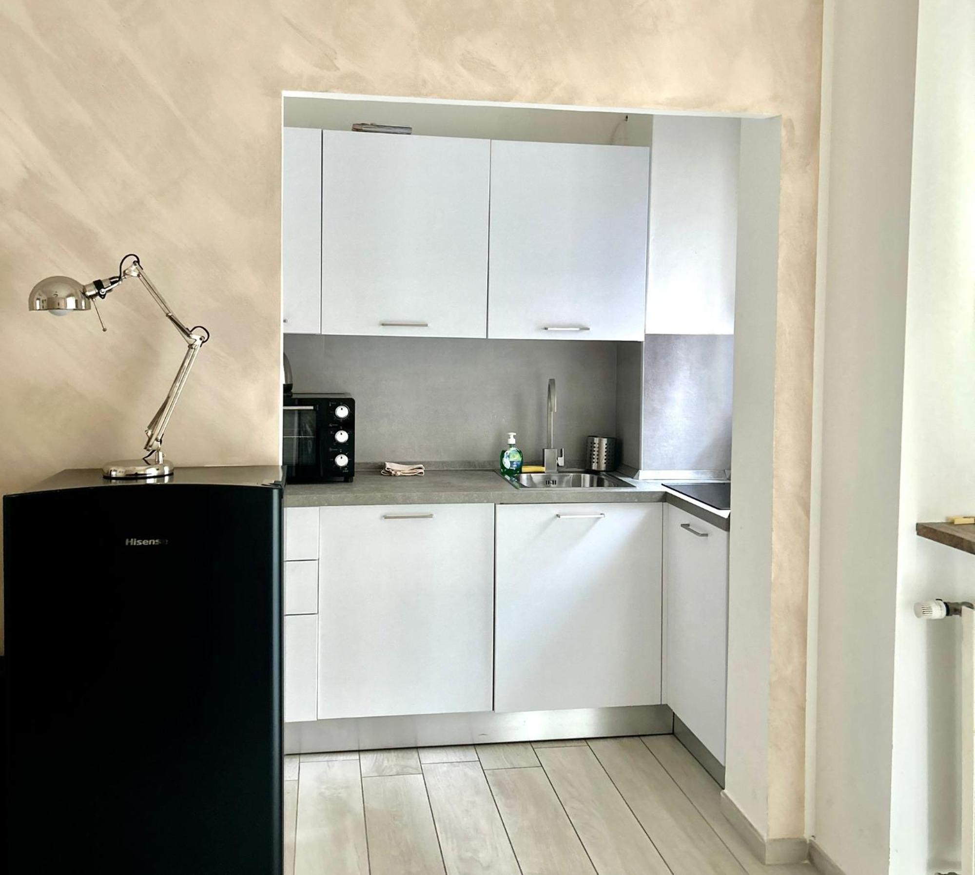 Lovely 2 Room Apartment With Small Garden Mailand Exterior foto
